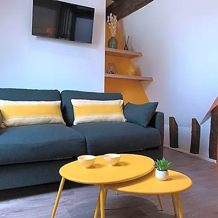 Logis St Joseph Couette-café 3*