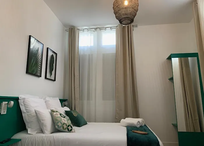 Logis St Joseph Oda ve Kahvaltı 3*